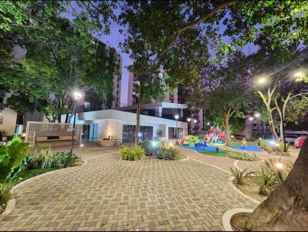 Exclusivo En Horizonte Plaza